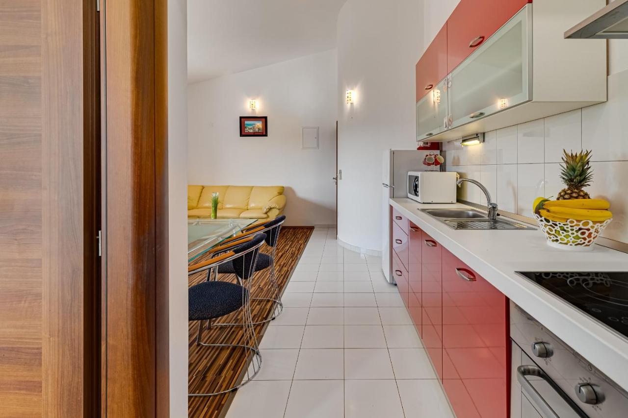 Apartman Strmota S Bazenom Sveti Filip i Jakov Zewnętrze zdjęcie