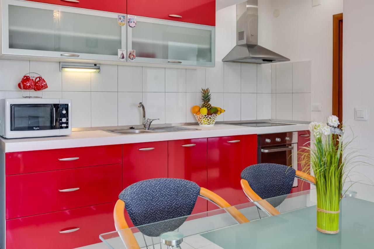 Apartman Strmota S Bazenom Sveti Filip i Jakov Zewnętrze zdjęcie